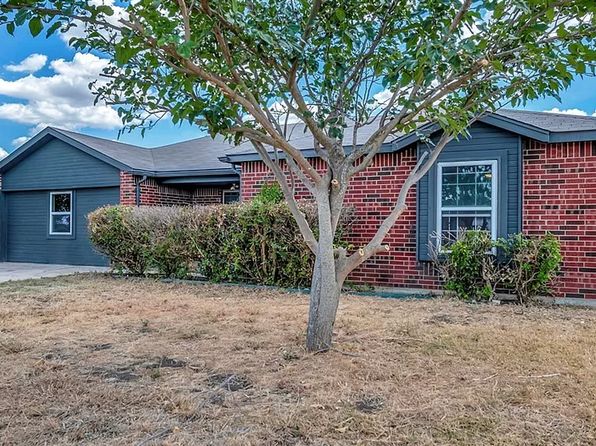 3504 Woodlake Dr