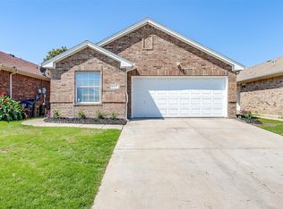 6517 Regina Dr, Fort Worth, TX 76131