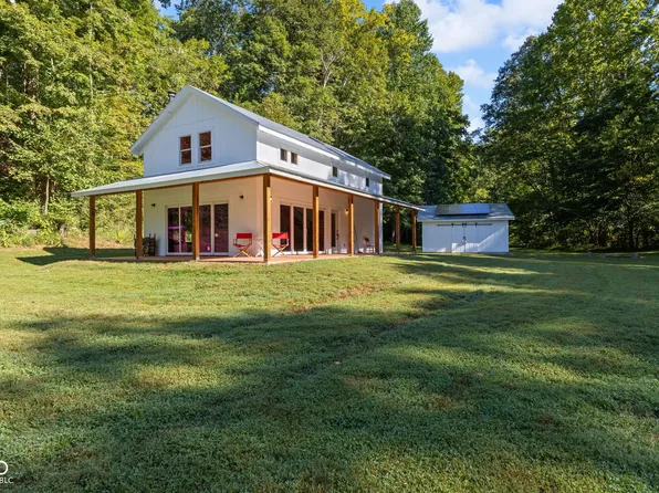 6878 Blue Creek Rd, Nashville, IN 47448