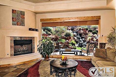 livingroom_700