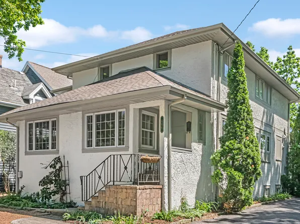 886 Willow Rd, Winnetka, IL 60093