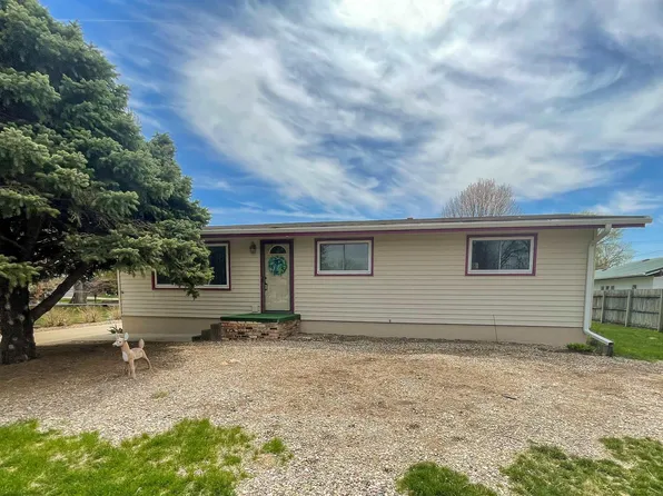 1812 Elm St, Dakota City, NE 68731