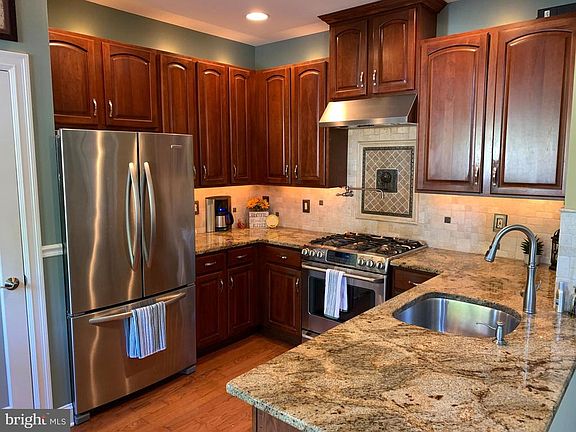 2nd image of 21 Wyndham Ct