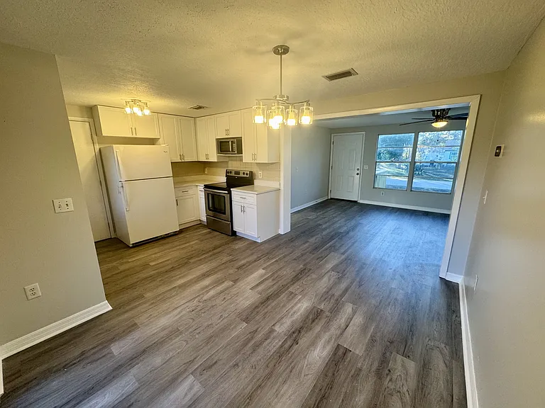 403 Tillman Ave SW — Photo 5