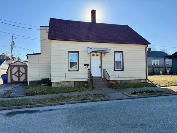 1649 Florence Ln, Davenport, IA 52804