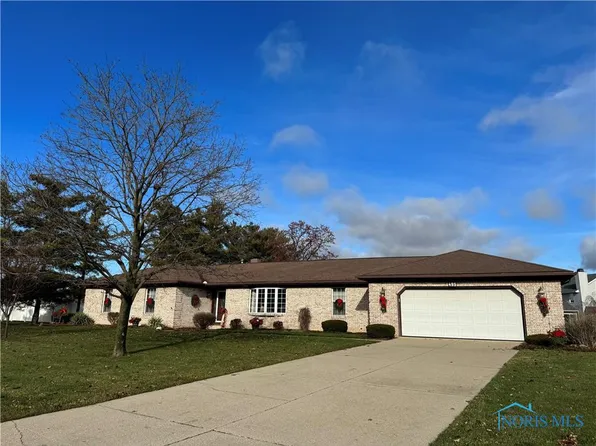495 Buckeye Ln, Napoleon, OH 43545