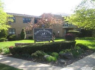 14 Florence Ave APT 25B, Freeport, NY 11520