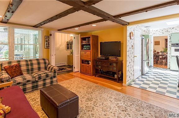 5th image of 7 Jefferson Ct