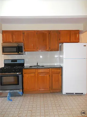 Rented by DSA Realty | media 18