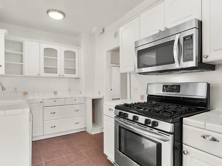 4740 W Mountain View Dr — Photo 13