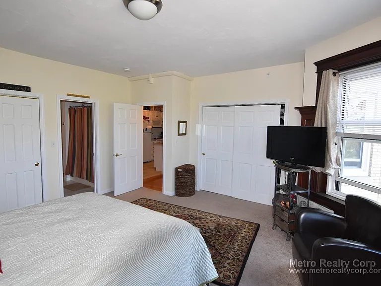 1405 Beacon St #5 — Photo 22