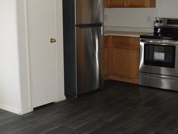 4th image of 15198 W POLK Street