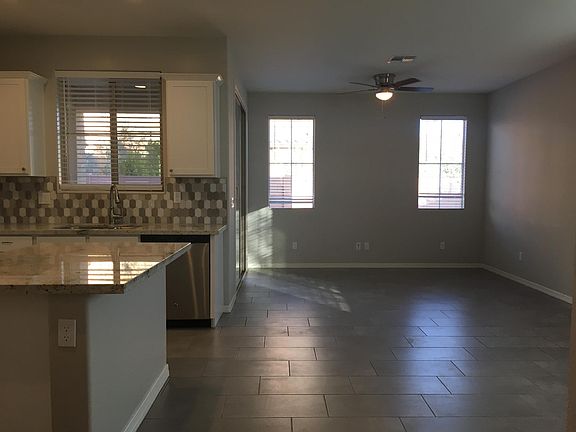 3rd image of 1551 W Marlin Dr