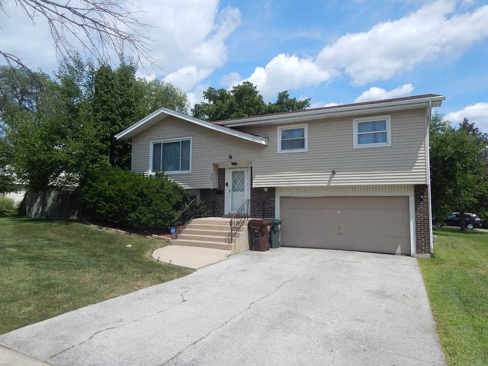 1st image of 1045 Barrow Ct