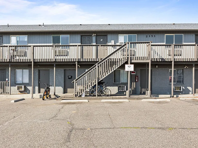 2153 Stevens Dr — Photo 22