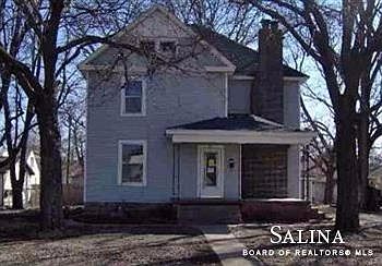 1st image of 423 S 10th St