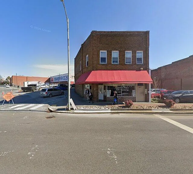 301 E Sullivan St #5 — Photo 1