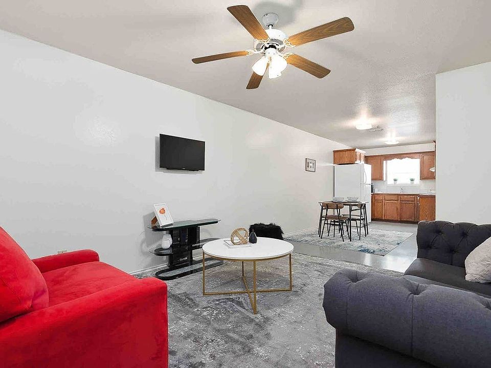 1st image of 418 Gastel Cir #25