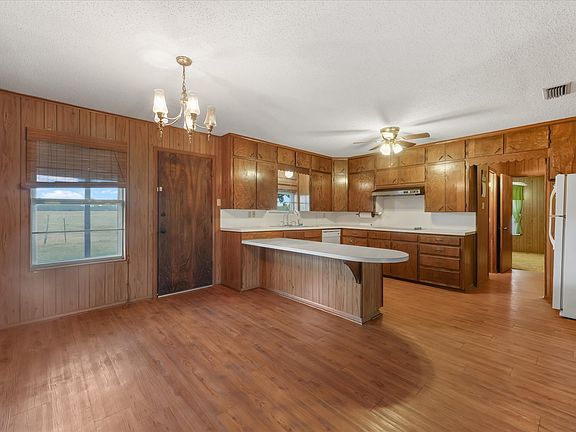 4th image of 1454 County Road 4120