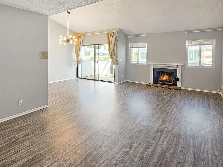9928 Sepulveda Blvd #5 — Photo 5