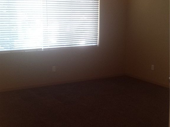 4th image of 4410 66th Ave E