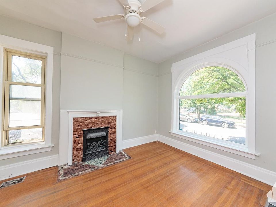 1st image of 1535 W Leland Ave #1E