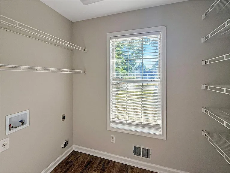 5885 Sarah Orr Ln — Photo 11