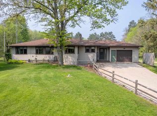 3216 W River Dr, Stevens Point, WI 54481
