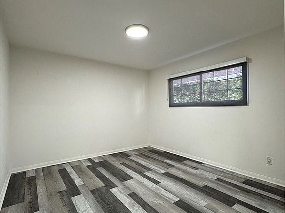 2nd image of 15926 S Manhattan Pl