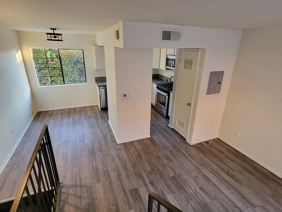 Dining Rm & Kitchen