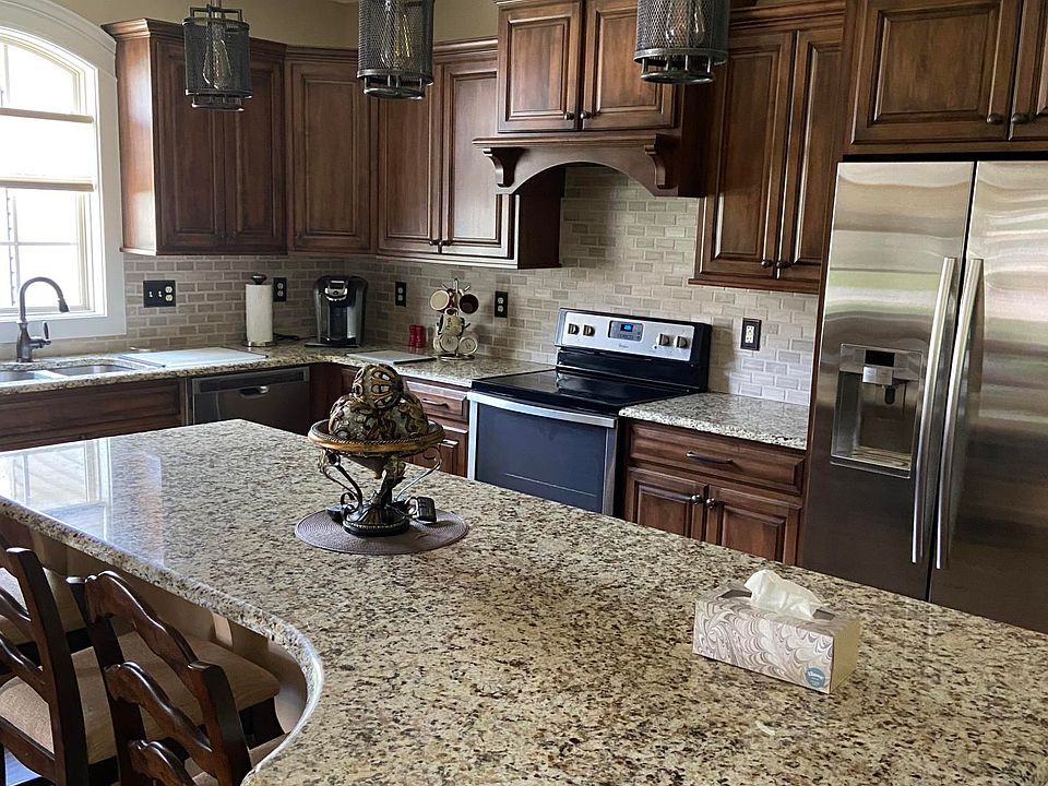 2nd image of 111 Gado Way