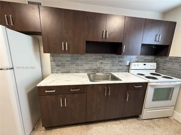 1607 NW 16th Ave #1, Miami, FL 33125