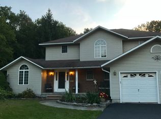302 Stoney Dr, Syracuse, NY 13219