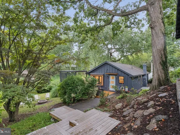 25 Pennsylvania Ave, Edgewater, MD 21037