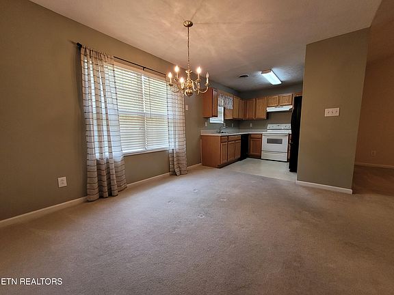 5th image of 3904 Saylor Ct