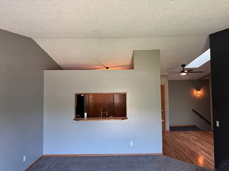 11139 Edgewood Cir N — Photo 9