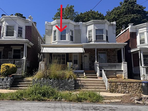 2nd image of 1116 Parker St