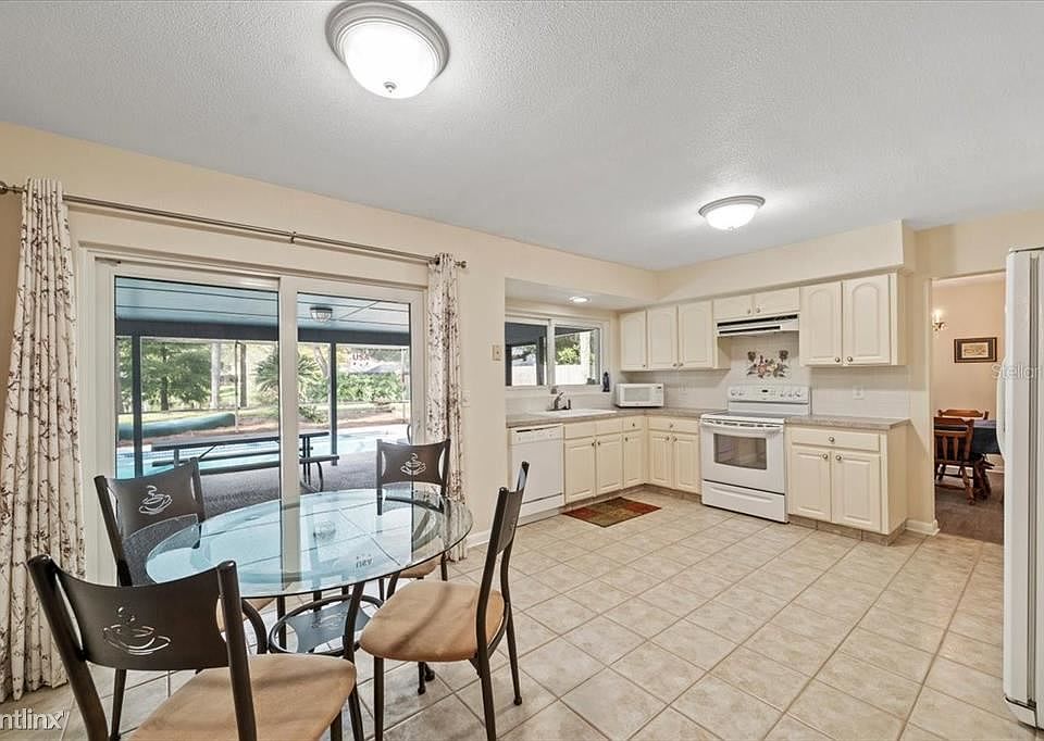 1st image of 4107R Dellbrook Dr