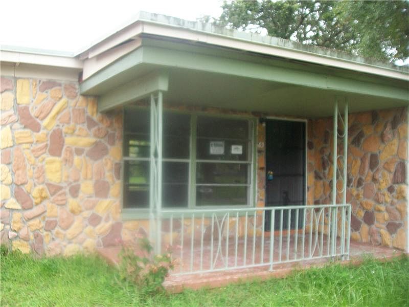 2nd image of 4505 Lawne Ct