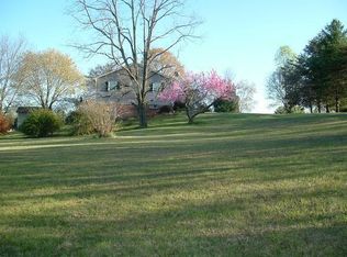 5615 Fieldcrest Dr, Scottsville, VA 24590