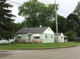 600 Spruce St, Pana, IL 62557