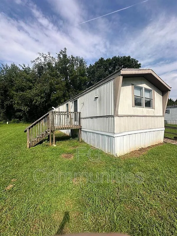 2 bed, 2.0 bath, $975 — Photo 1