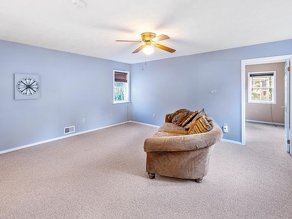 4th image of 1148 York St #1