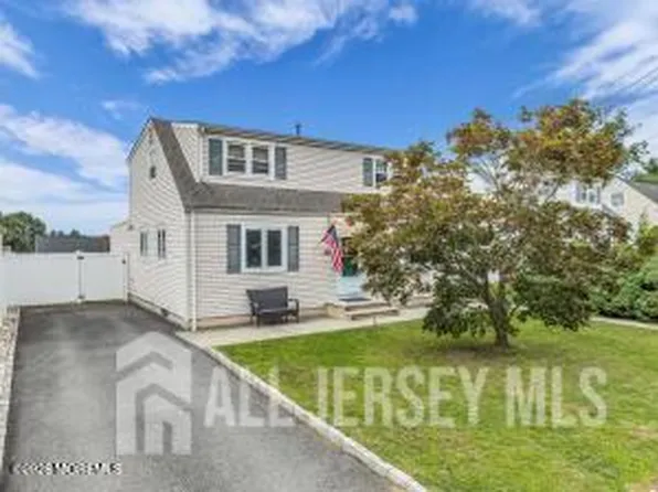 89 Wilson Ave, Parlin, NJ 08859