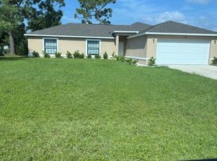 126 NE 7th Pl, Cape Coral, FL 33909