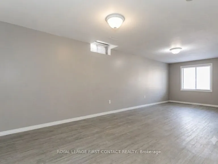 61 Herrell Ave — Photo 12