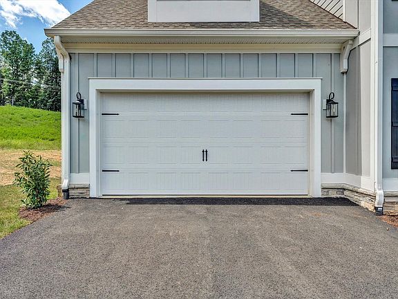5th image of 5006 Claremont Cir SW