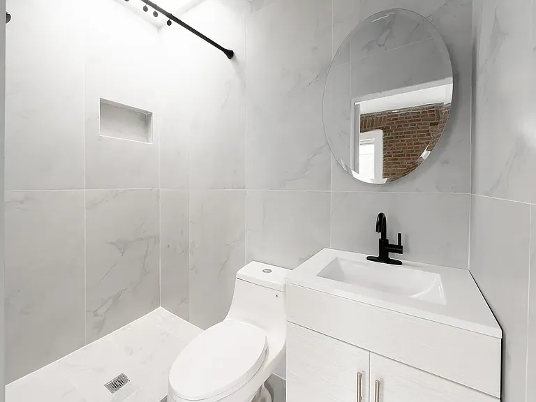 586 5th Ave #2 — Photo 6