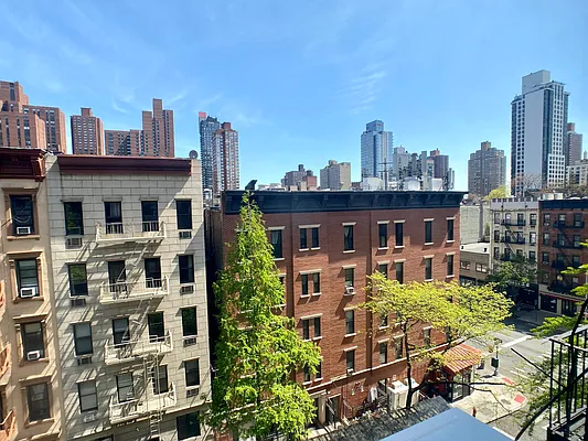 Rented by Tourma Realty LLC | media 13