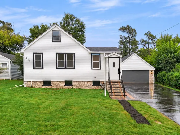 211 N Graylynn Dr, Mount Prospect, IL 60056
